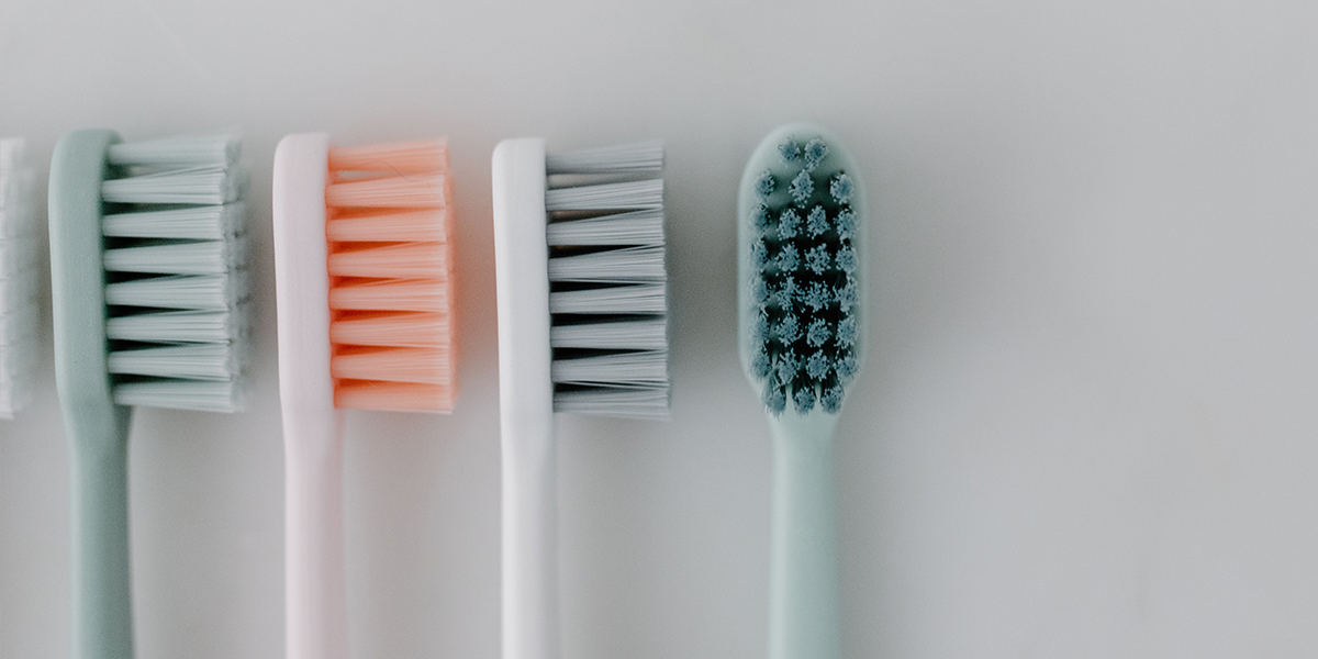 Cepillos de dientes eléctricos: cuál comprar y qué tipo elegir